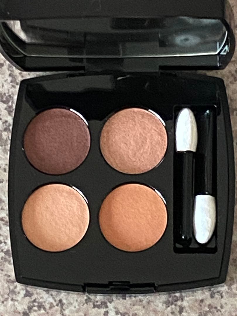 CHANEL アイシャドウパレット 384