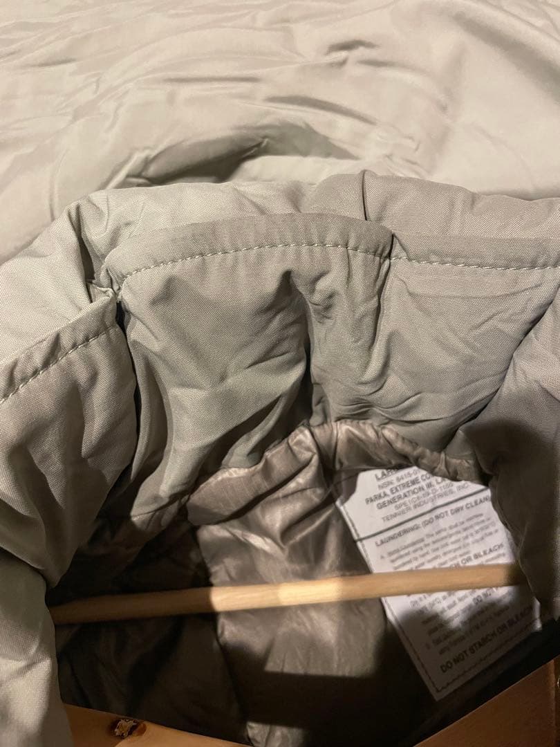 こ*へ様 【数回着用のみ】米軍実物 ECWCS LEVEL 7 L-R