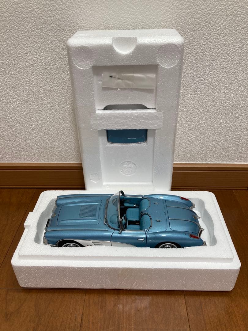 AUTOart Corvette C1 1:18 オープンカー ブルーメタリック
