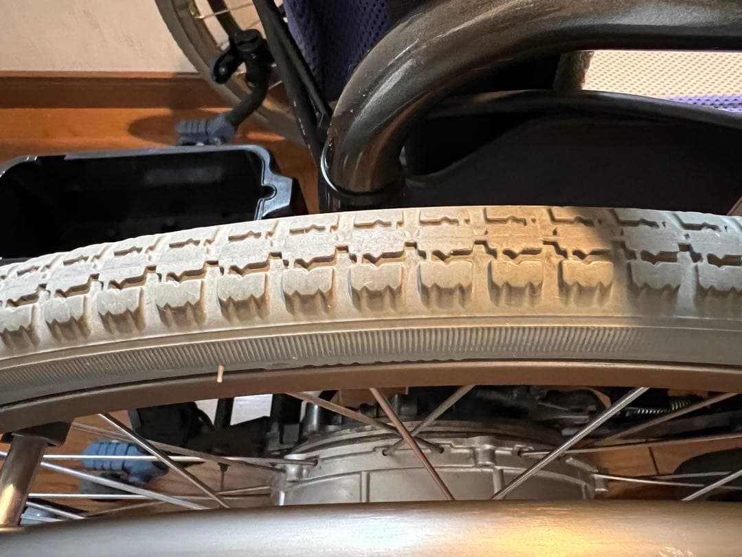 【美品】YAMAHA 軽量型電動車椅子　JWアクティブ　バッテリー2個　充電器付