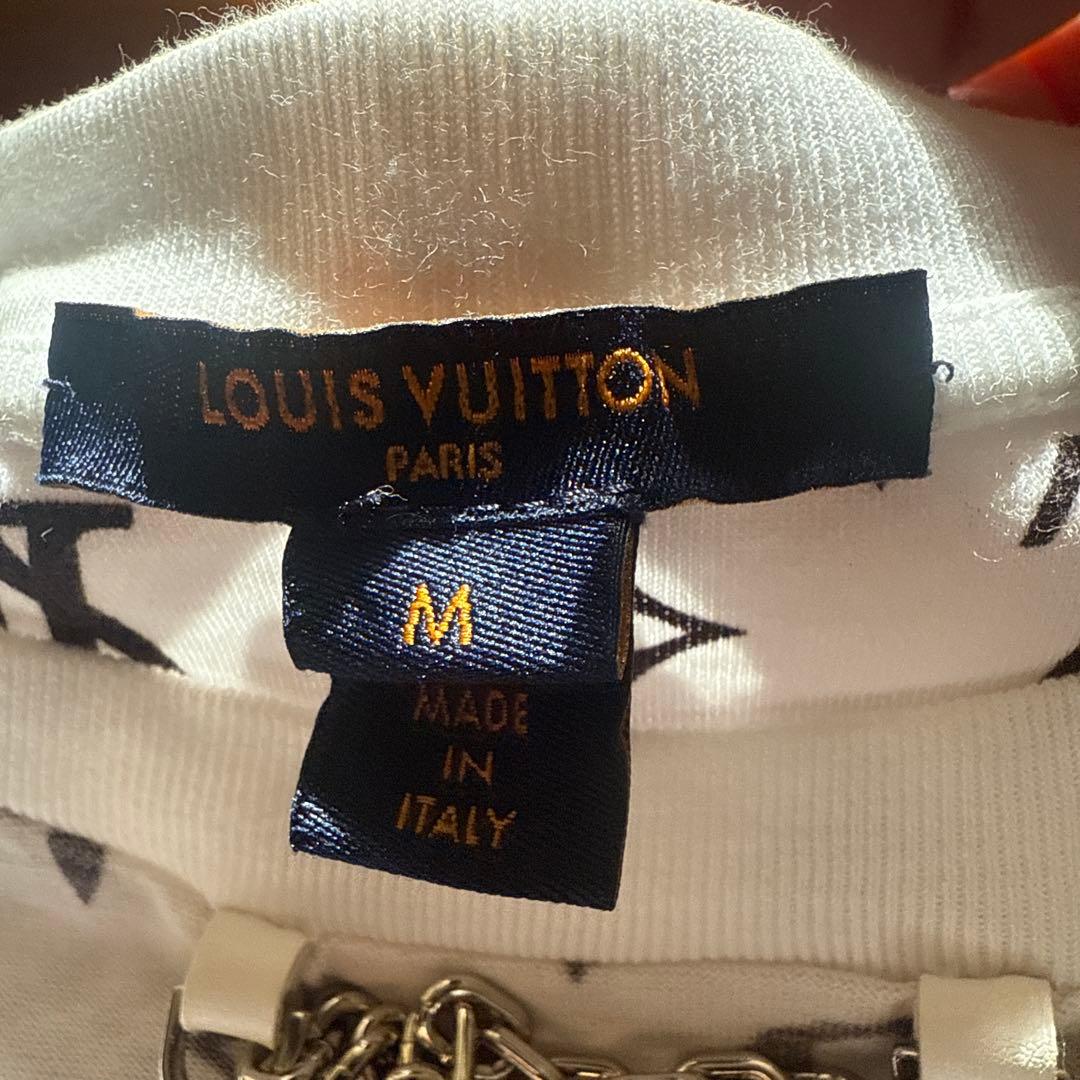 も*も様 クリスマスセール‼️Louis Vuitton 半袖Tシャツ M 黒/