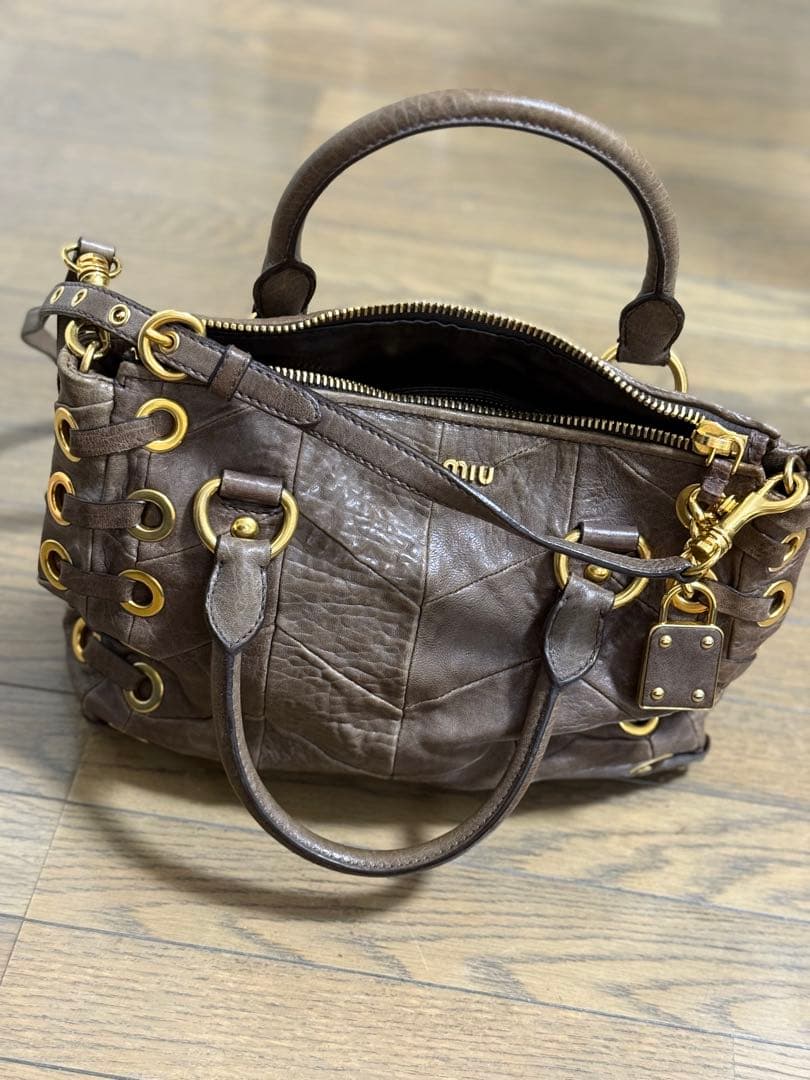 MIU MIU ブラウンレザートートバッグ美品