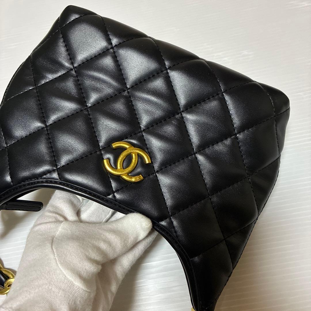 CHANEL シャネル　ノベルティ　バッグ　ブラック　ゴールドチェーン