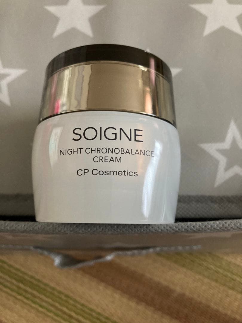 ソワーニュ ナイト クロノバランス クリーム M