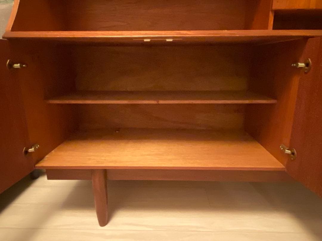 【最終値下】イギリス　ヴィンテージサイドボード