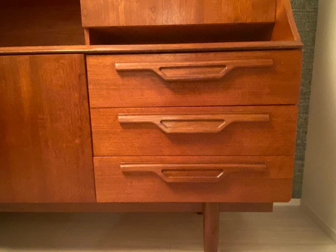 【最終値下】イギリス　ヴィンテージサイドボード