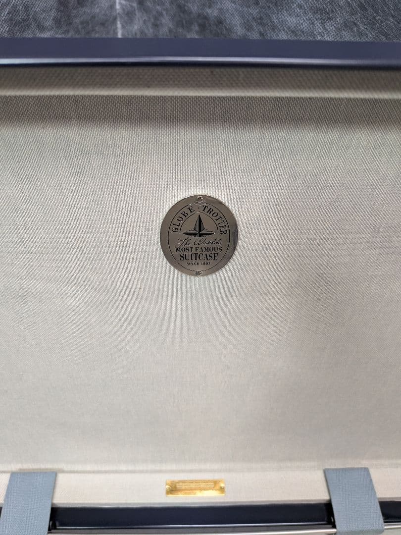 ②グローブトロッター ネイビー 2ホイール