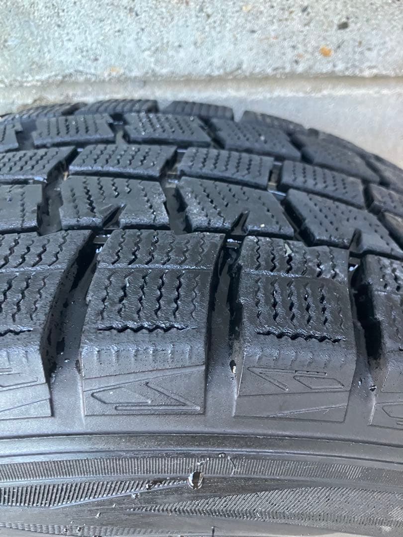 DUNLOP WINTERMAX スタッドレス　215/60/R16 ４本セット
