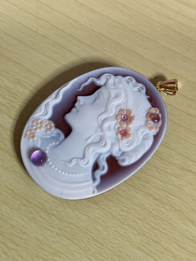 K18金天然石レッド瑪瑙カメオペンダント　トルマリン& アメジスト付き