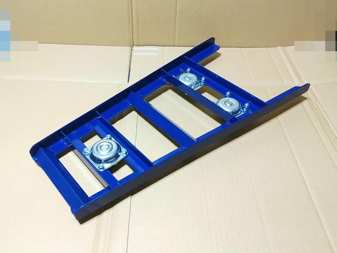 オートバイの移動に（ガレージ内や工場でのバイクの旋回、移動に）バイクリフト ③