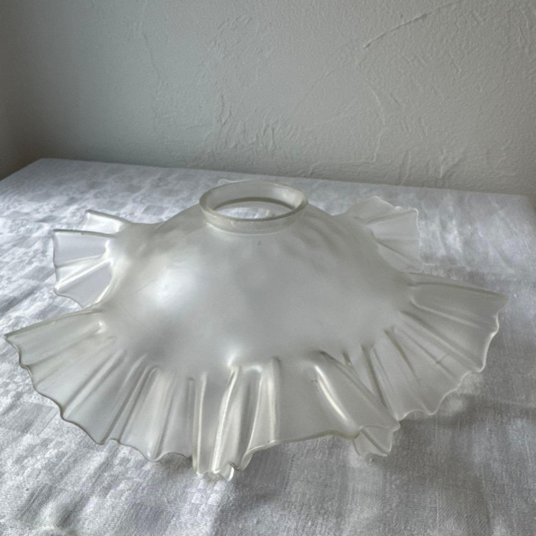 フランスアンティーク　ガラスシェード　フロストガラス　フリルシェード