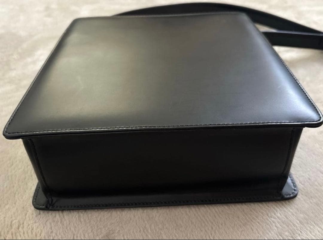 バーバリー ノバチェック レザー ワンショルダーバッグ レディース　ブラック