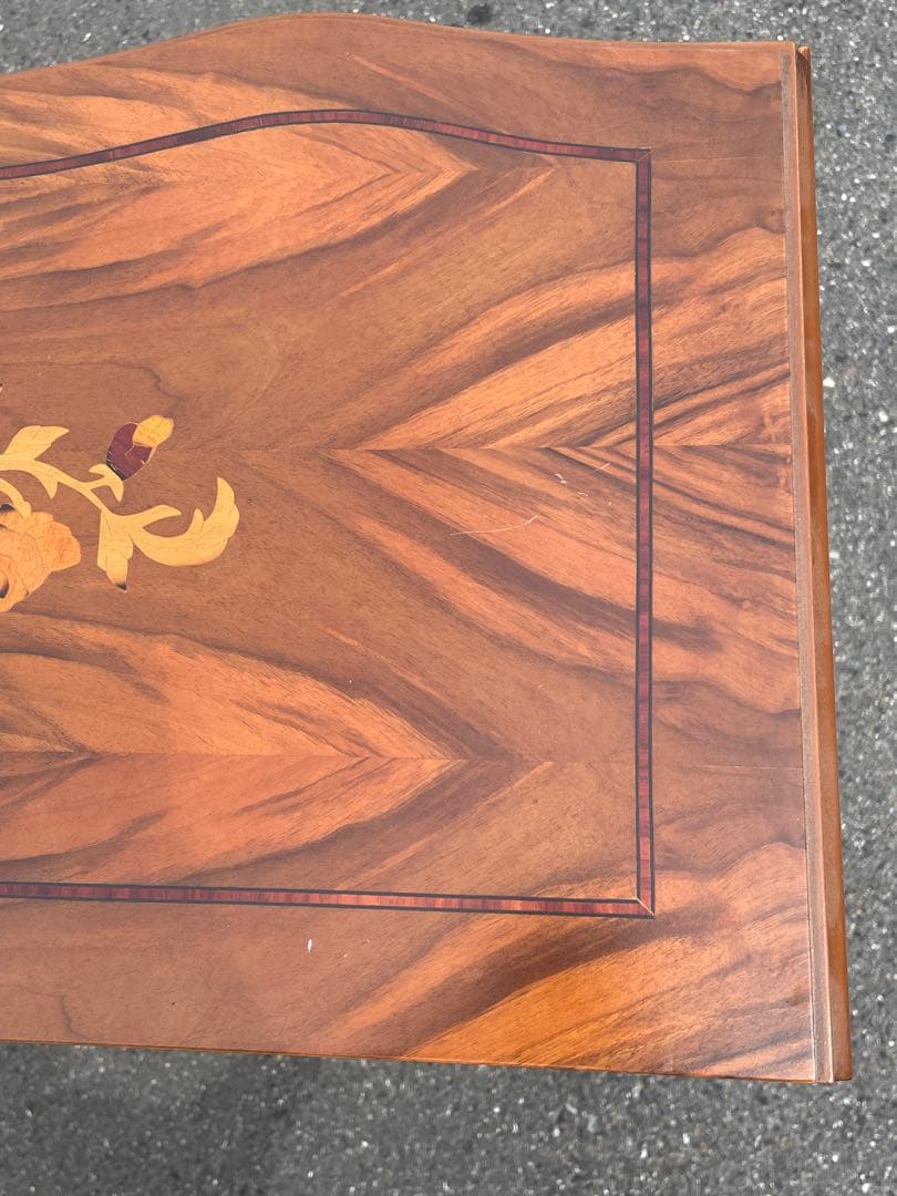 チェスト　猫足　洋服箪笥　タンス　アンティーク　住まい　インテリア　家具