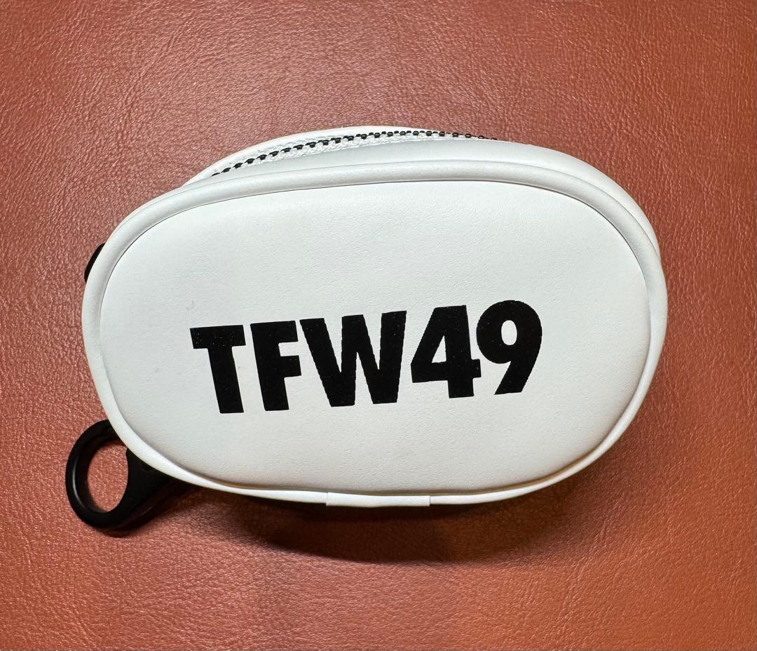 TFW49 シンセティックレザー ボールケース　(ホワイト)