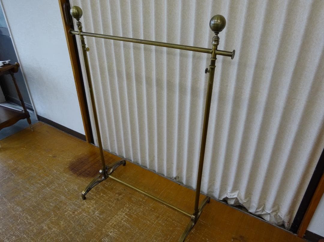 アンティークゴールド　ハンガーラック　スチール製　高さ調整可　W900　店舗什器