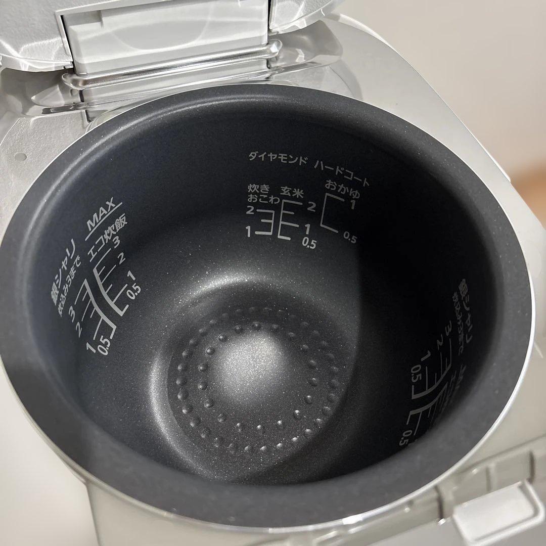 2023年製　パナソニック SR-JW058炊飯器 3合　可変圧力IH炊飯器