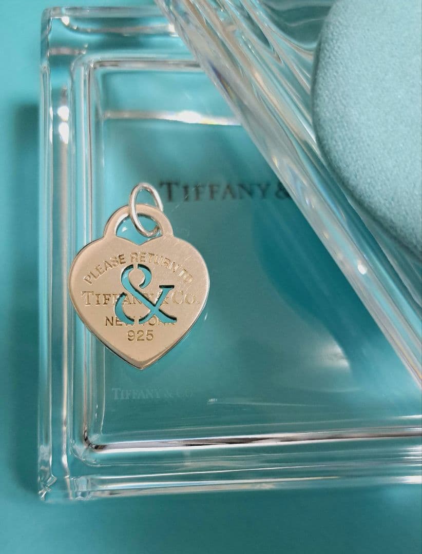 ティファニー リターントゥ アンパーサンド ハート ラージ タグ チャーム レア