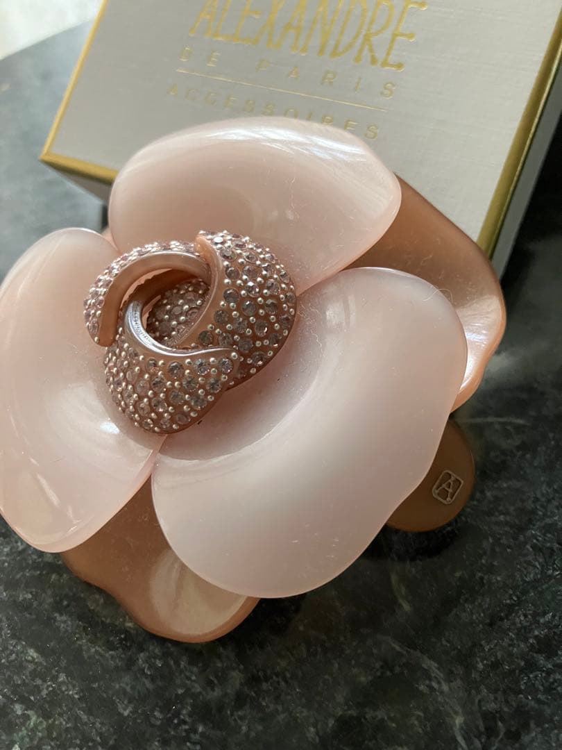 美品　アレクサンドル・ドゥ・パリ　バレッタ　お花