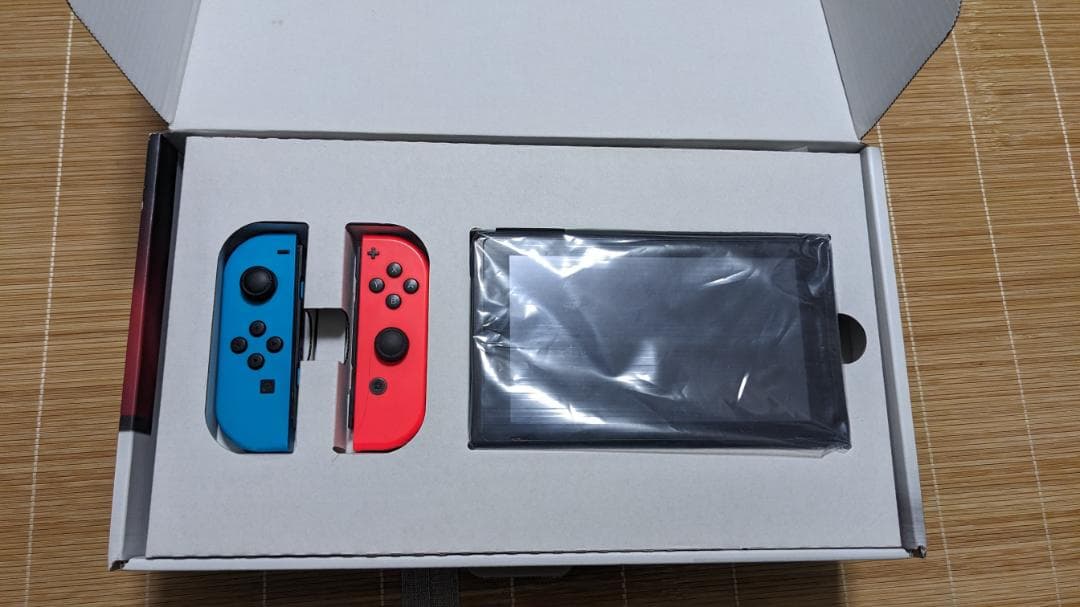 NintendoSwitch本体　箱、付属品完備
