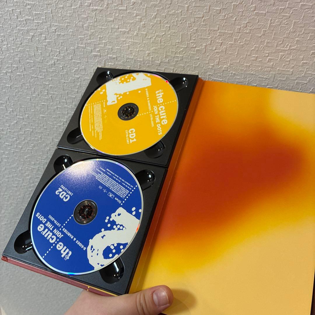 アート・デザイン・音楽 the Cure join the dots