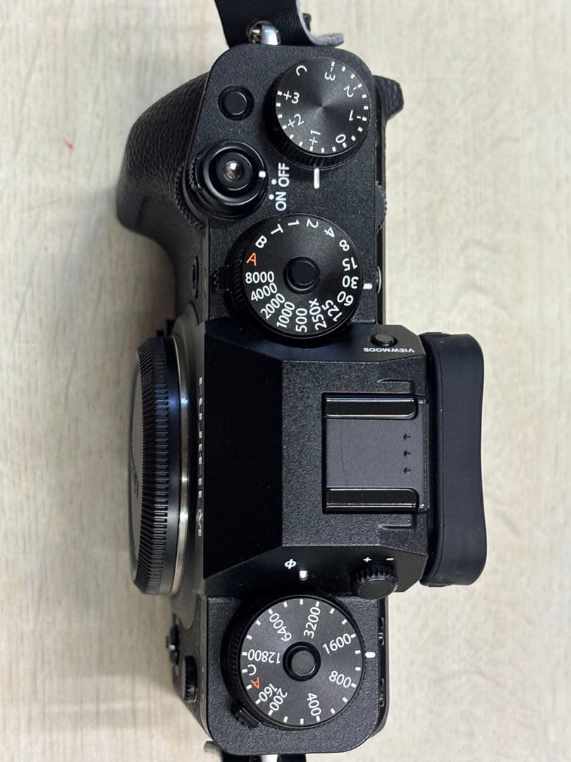 【期間限定値下げ美品】X-T4 本体　ミラーレス一眼カメラ X-T4 本体