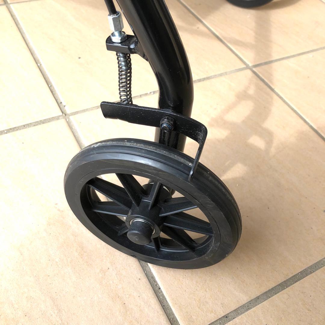 PEPE シルバーカー 歩行器 美品 未使用？