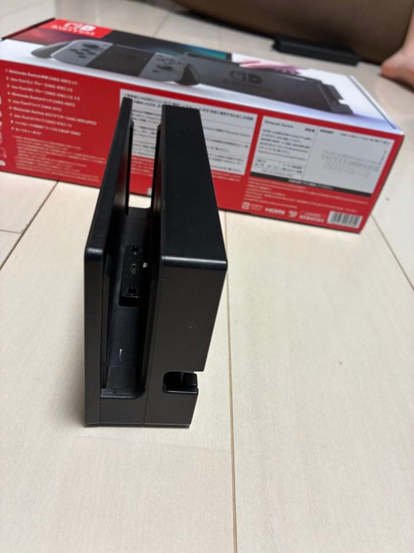Nintendo SWITCH 本体　Joy-Con合計4台