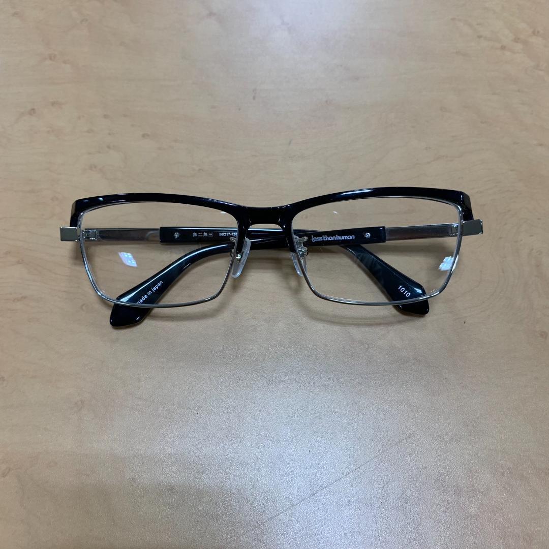 レスザンヒューマン　 Less Than Human　メガネ