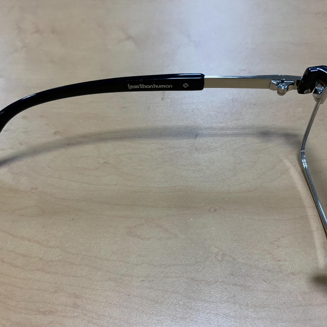 レスザンヒューマン　 Less Than Human　メガネ