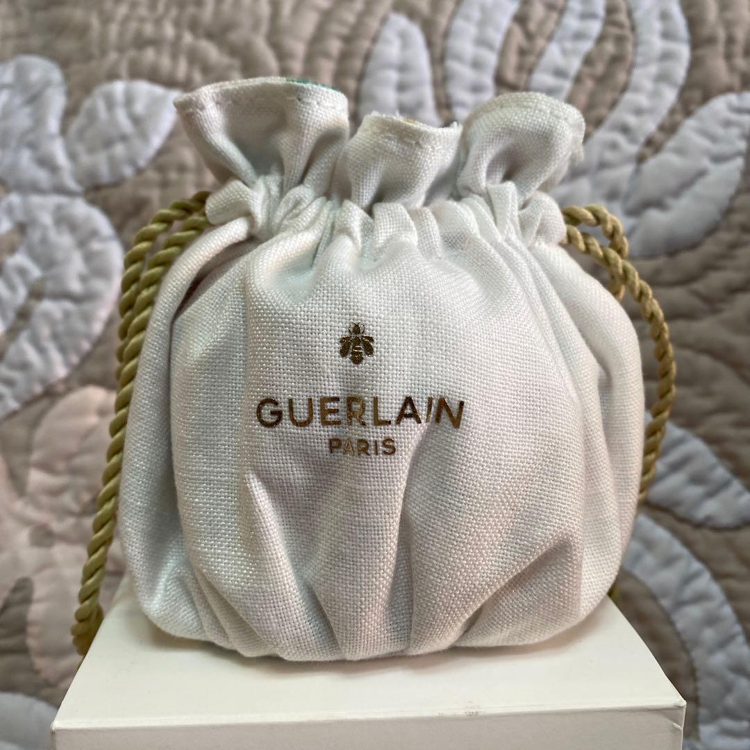GUERLAIN ミニ香水　巾着付き