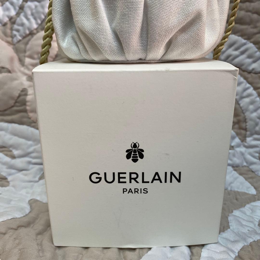 GUERLAIN ミニ香水　巾着付き