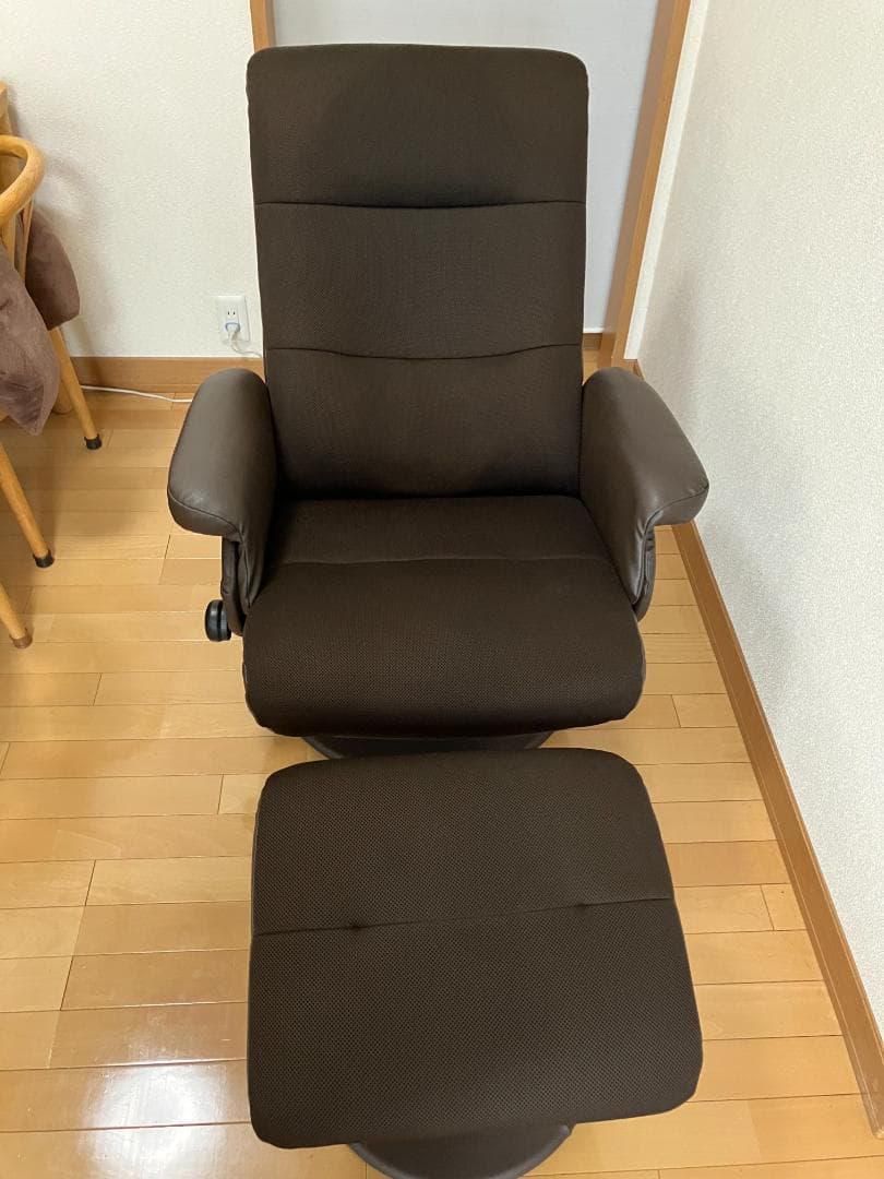 ニトリ パーソナルチェア Dメッシュ オットマン付き