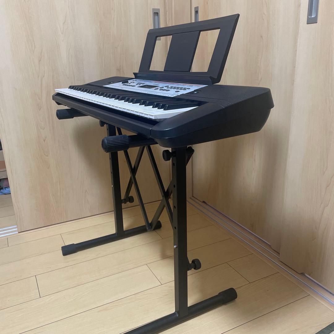 Yamaha 61鍵キーボード　ピアノス電子ピアノ　スタンドセット　ドイツで購入