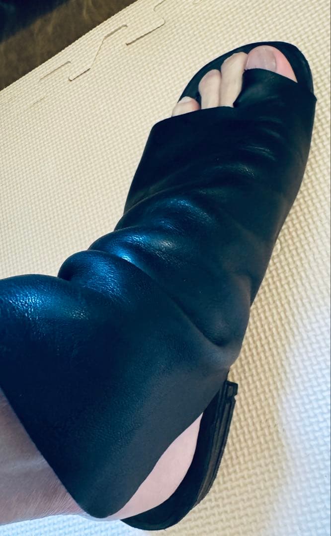 完全完売　ゴルディーニ✖︎ポルタユ　希少レザーサンダル　ヴィブラムソール　ユリウス