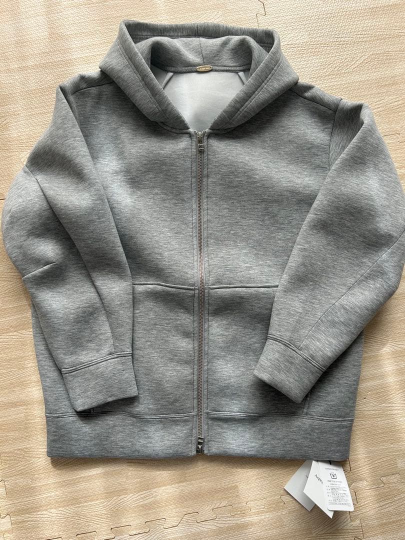 【新品タグ付き】アルページュストーリー　ダンボールパーカー　グレー　M