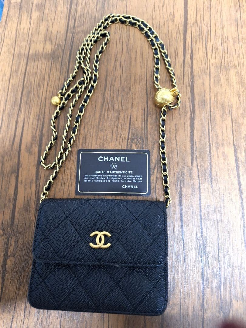 CHANEL ノベルティブラック レザーミニ ショルダーバッグ
