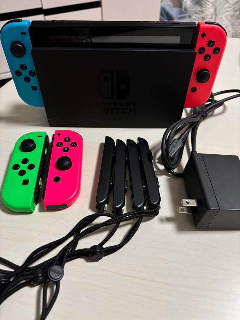 Nintendo Switch 本体 ジョイコン4つ (ジャンク品)