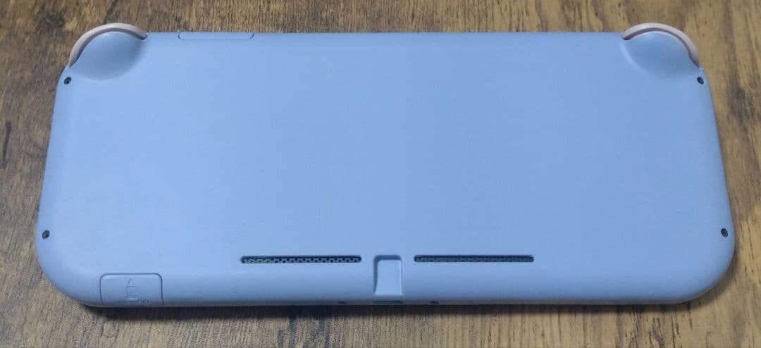 【ハウジング済】超美品Nintendo Switchライト本体【ライトパープル】