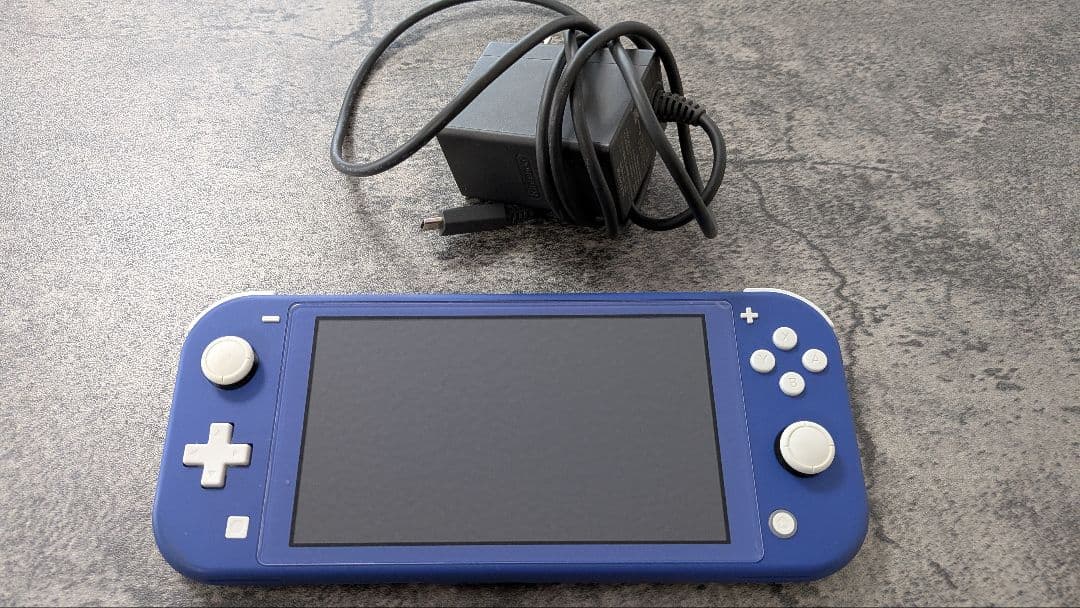 【naonao】Nintendo Switch Lite 青 充電器付き