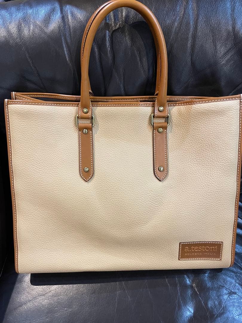 フェリージ　と　テストーニ