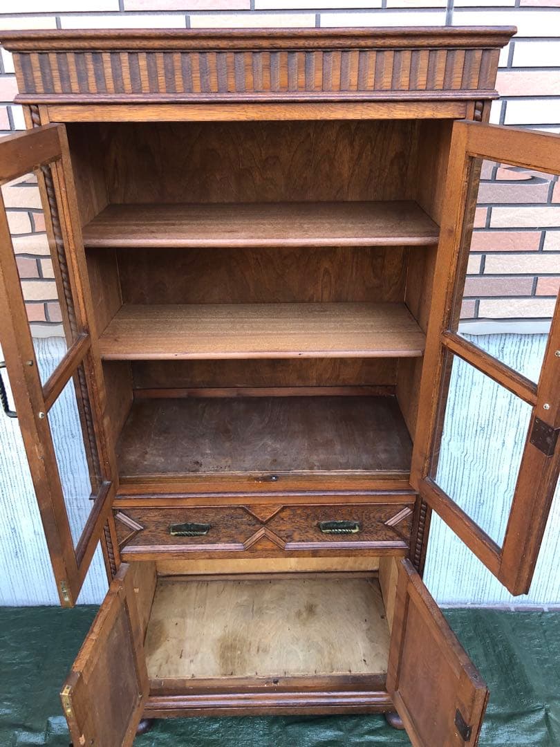 【キャビネット】神戸家具　小ぶりな洋家具　収納棚　和製ヴィンテージ　アンティーク