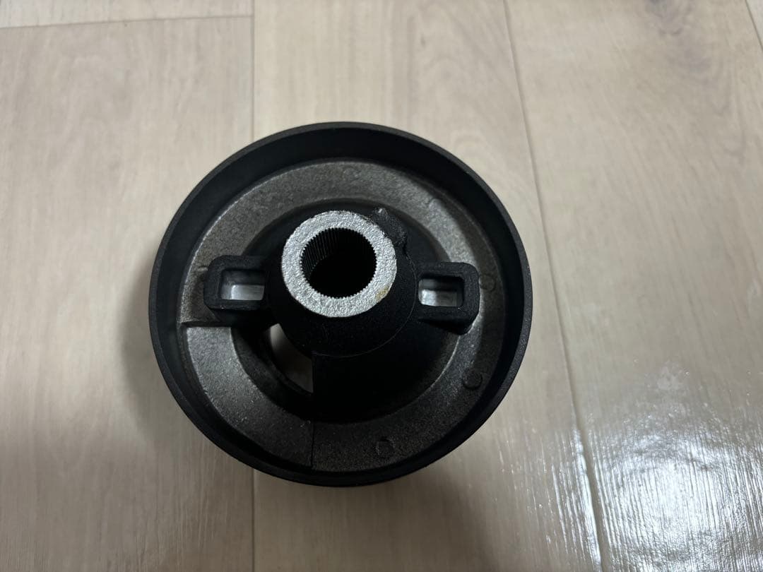 momo ステアリングボス A2012  E46/E85 用