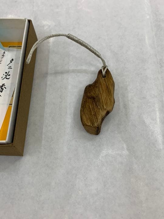 タニ沈香根付けストラップ④ 沈香4g