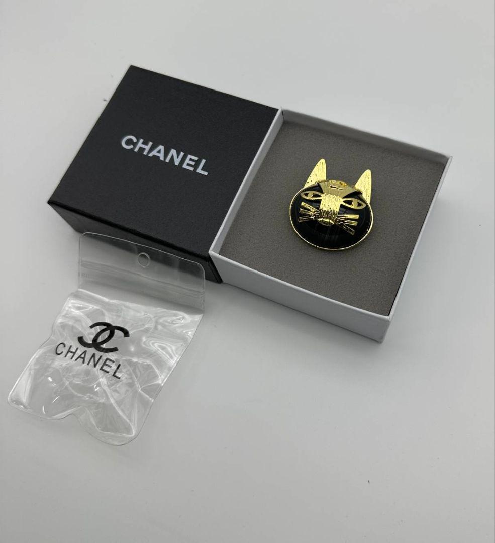 CHANEL ブローチ ブラック×ゴールド エジプトキャット
