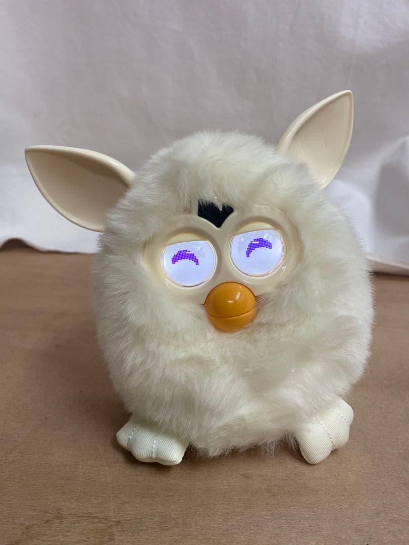Furby ホワイト 箱付き　動作確認済み