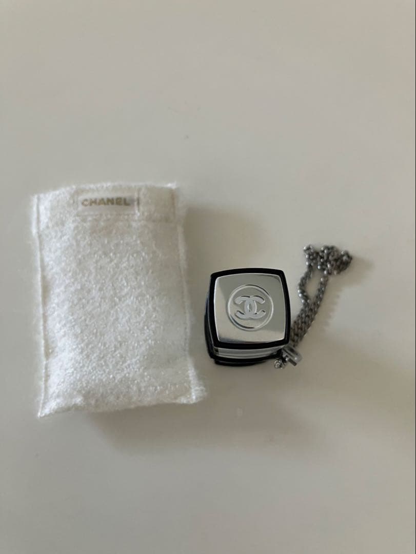 CHANEL N°5 ホリデー チェーン付き