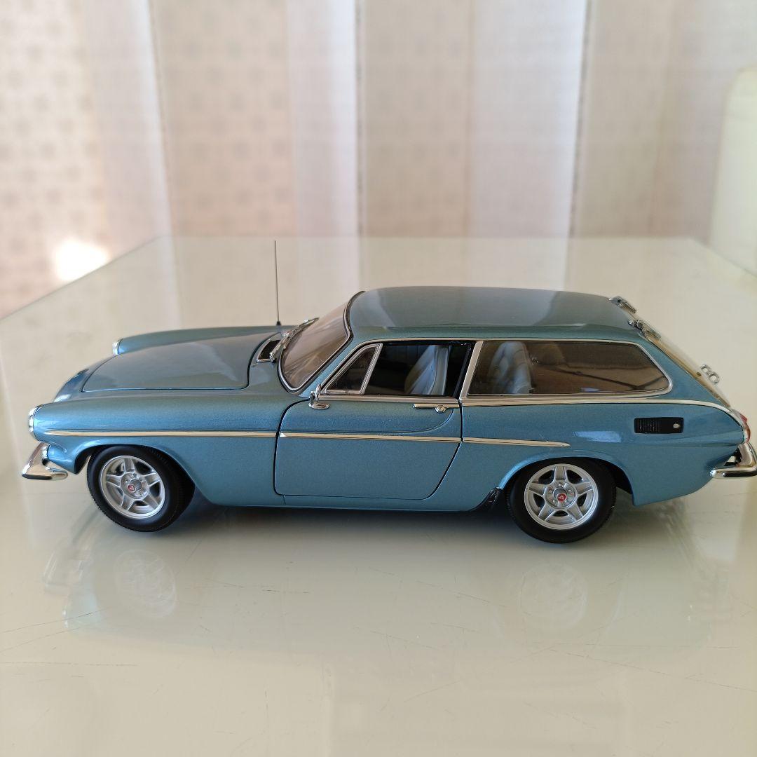 ミニチャンプス製　ボルボ P1800 ES ブルー