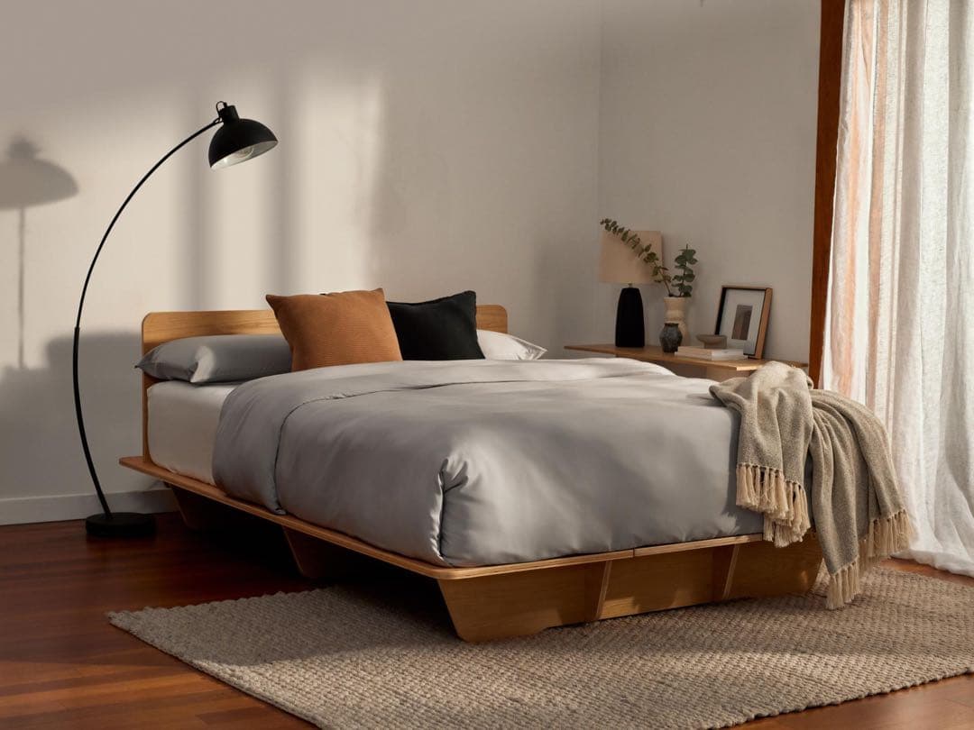 コアラクイーンサイズベッドフレーム