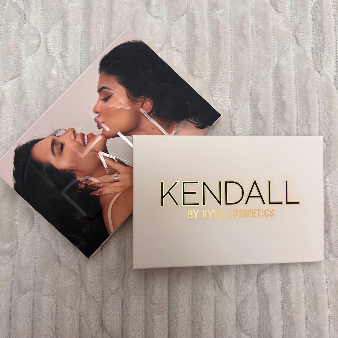 kylie cosmetics カイリーコスメティクス　アイシャドウ　ケンダル