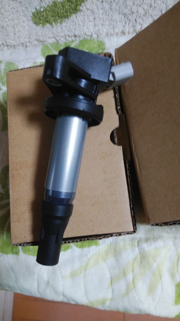 ダイハツ純正、イグニッションコイル　プラグセット